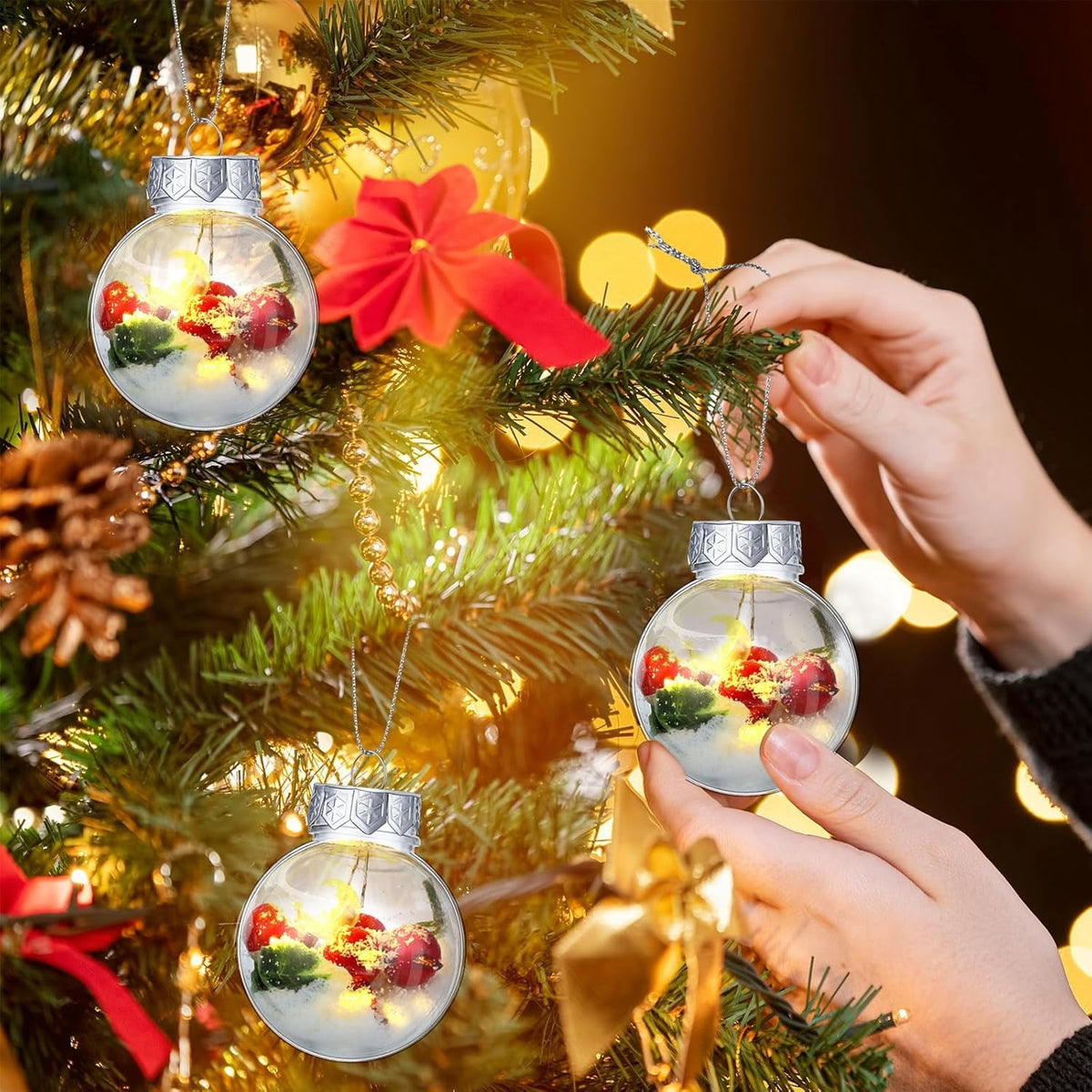 36 Pcs Clear Fillable Christmas Ornaments 2.36 inch Plastic Hanging Ornament Balls Transparent Shatterproof Xmas Decorative Balls Removable Top Round Balls for Christmas Tree Wedding Decor (60 mm)