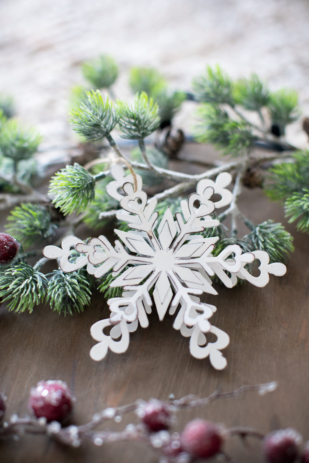 Set of 6 Iron Snowflake Hanger, Decorative Hanging Ball Christmas Tree Ornaments for Holiday Party Decorations