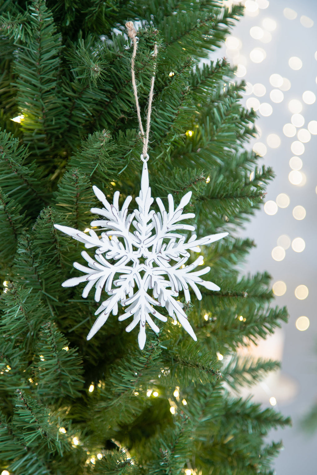 Iron Snowflake Hanger, Decorative Hanging Ball Christmas Tree Ornaments for Holiday Party Decorations, Set of 6, 6.1"x1.8"x6.3"