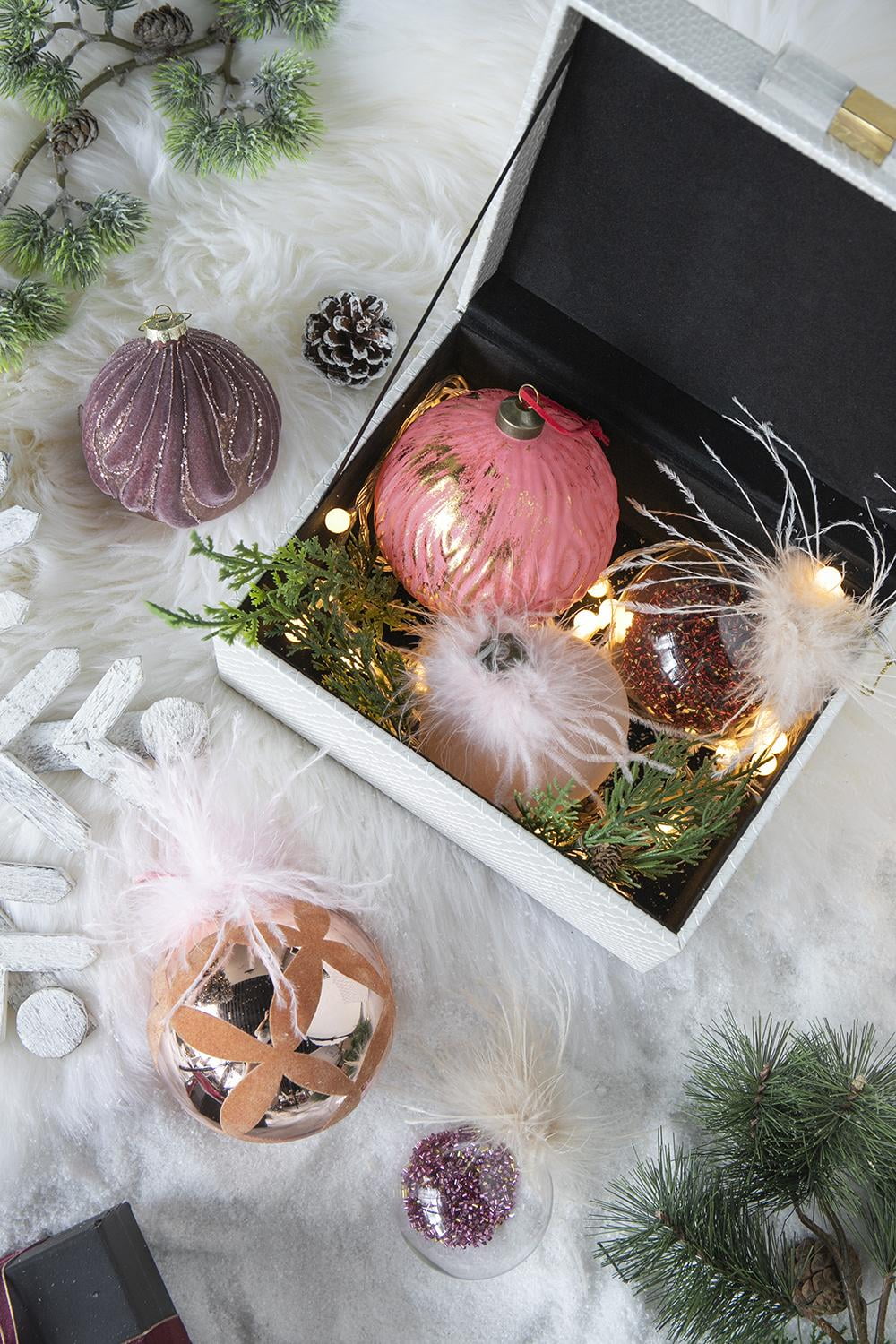 Set of 6 Christmas Ball Ornaments, Glass Decorative Hanging Ball Christmas Tree Ornaments for Holiday Party Decorations, D3.9"